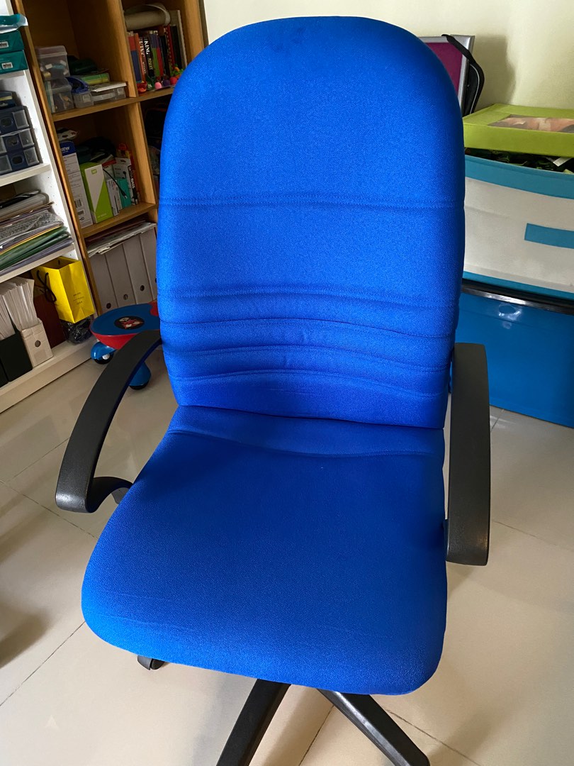 Apex Office Chair worth RM400, Furniture & Home Living, Furniture
