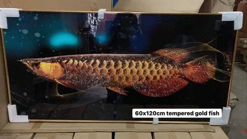 Arowana fish wall decor, fish wall frame decor, home decor (Category: Wall Decor) located in Manila. Submitted by aquarianworld (Listing ID 1179681962, Image 3). Description: Size: 60x120cm Material: Tempered with crystal/diamond attached on it ❌no glass frame covered ⭐️PM us the design that you would like to order.