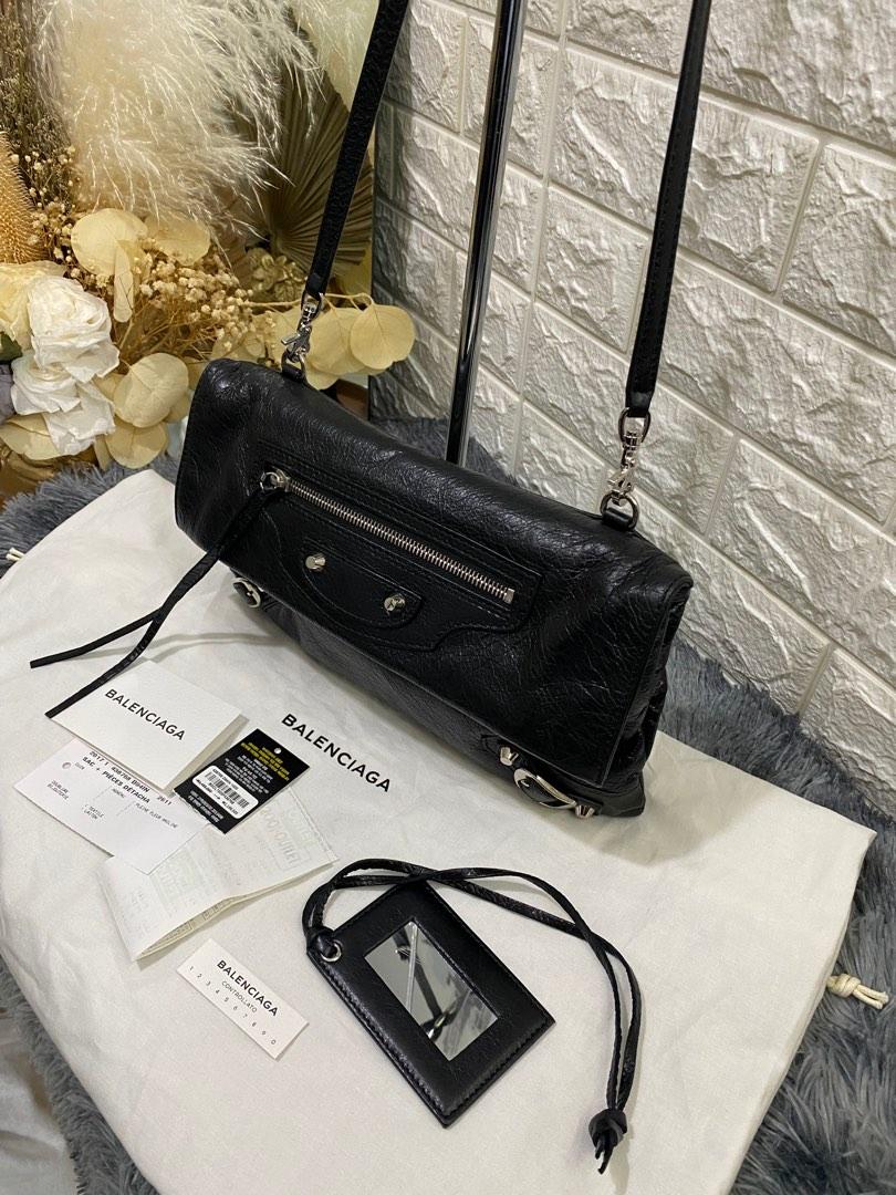 Balenciaga Envelope Crossbody (Category: Luxury Bags & Wallets) located in Quezon City. Submitted by christineboller (Listing ID 1179782119, Image 3). Description: For sale Balenciaga Envelope Crossbody in Crinkled Lambskin leather. In 9.5/10 condition, year 2017. Dimensions of 15Hx31L cm, in full set of care booklet, tag, controllato, mirror, dustbag and adjustable strap for P41k. .