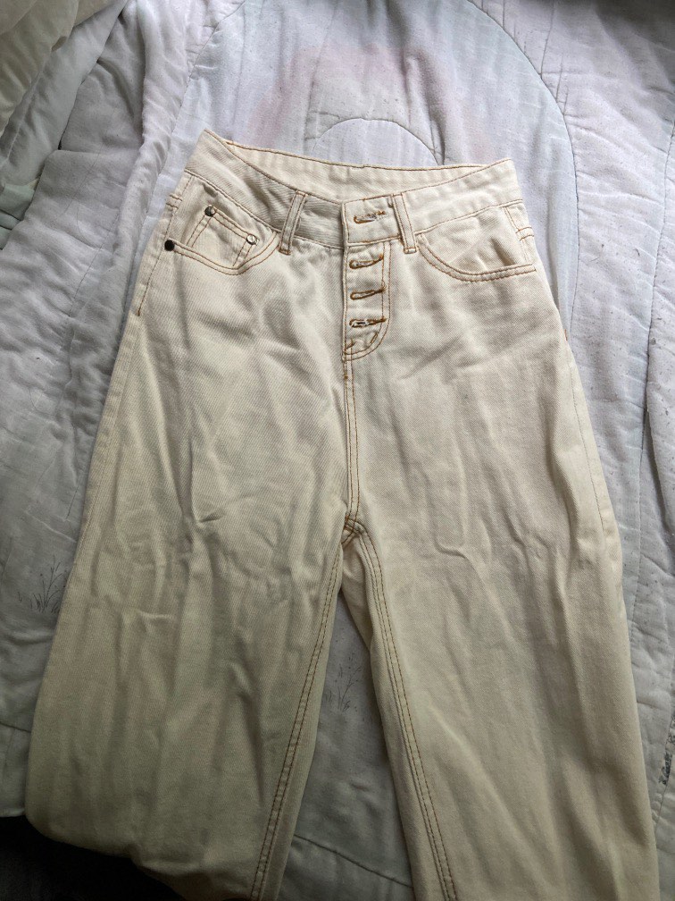 Beige Jeans, Women's Fashion, Bottoms, Jeans & Leggings on Carousell