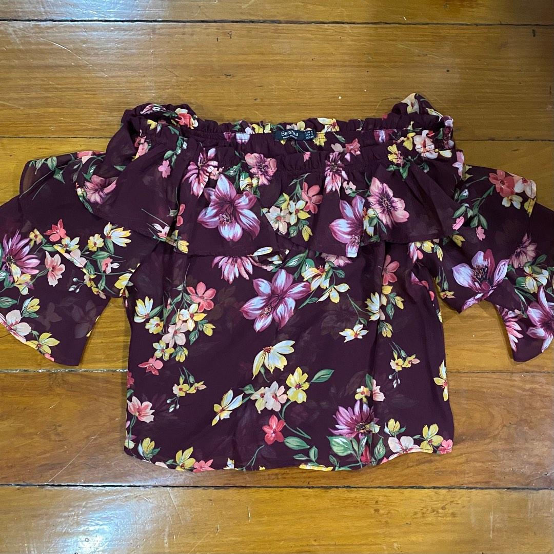 Bershka Floral Off Shoulder (Category: Blouses) located in Quezon City. Submitted by bbqfrenchfries (Listing ID 1179832537, Image 1). Description: ✹ MOP: GCash / BPI ✹ MOD: Grab / Lalamove / GogoExpress / J&T (to be shouldered by buyer!).
