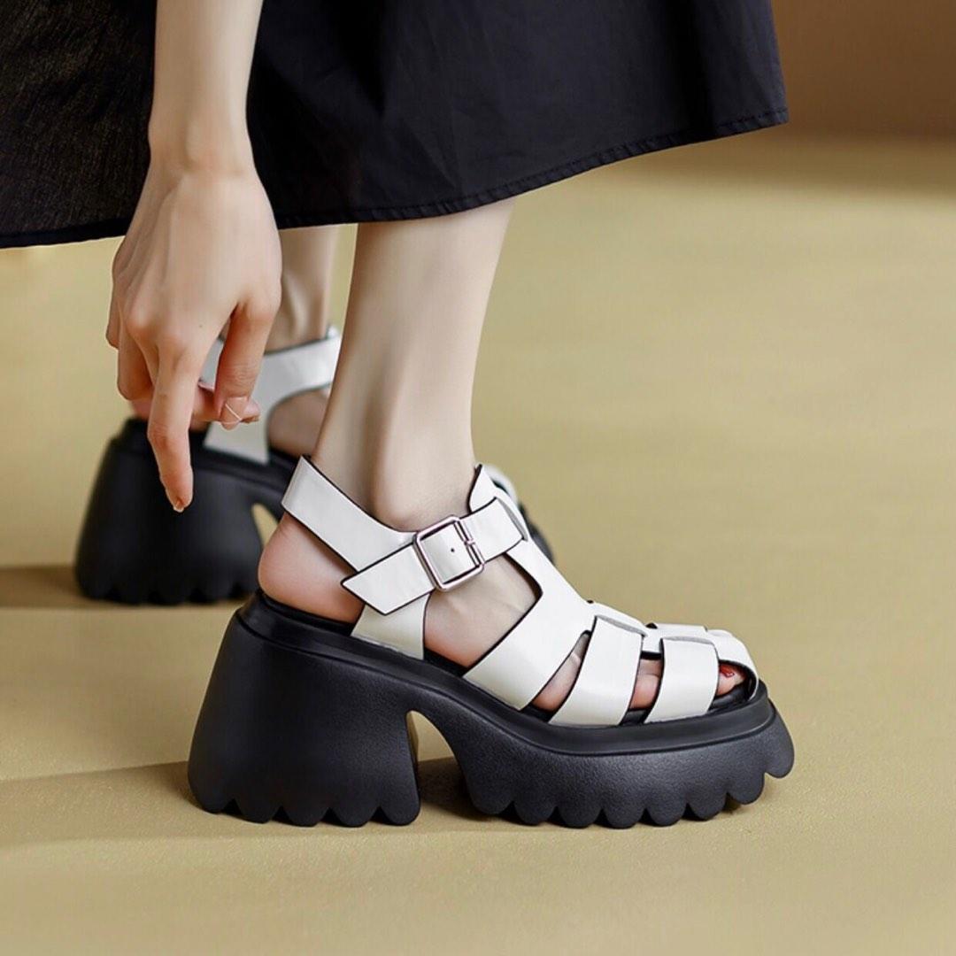 BNIB cut out caged chunky platform sandal heels in black white