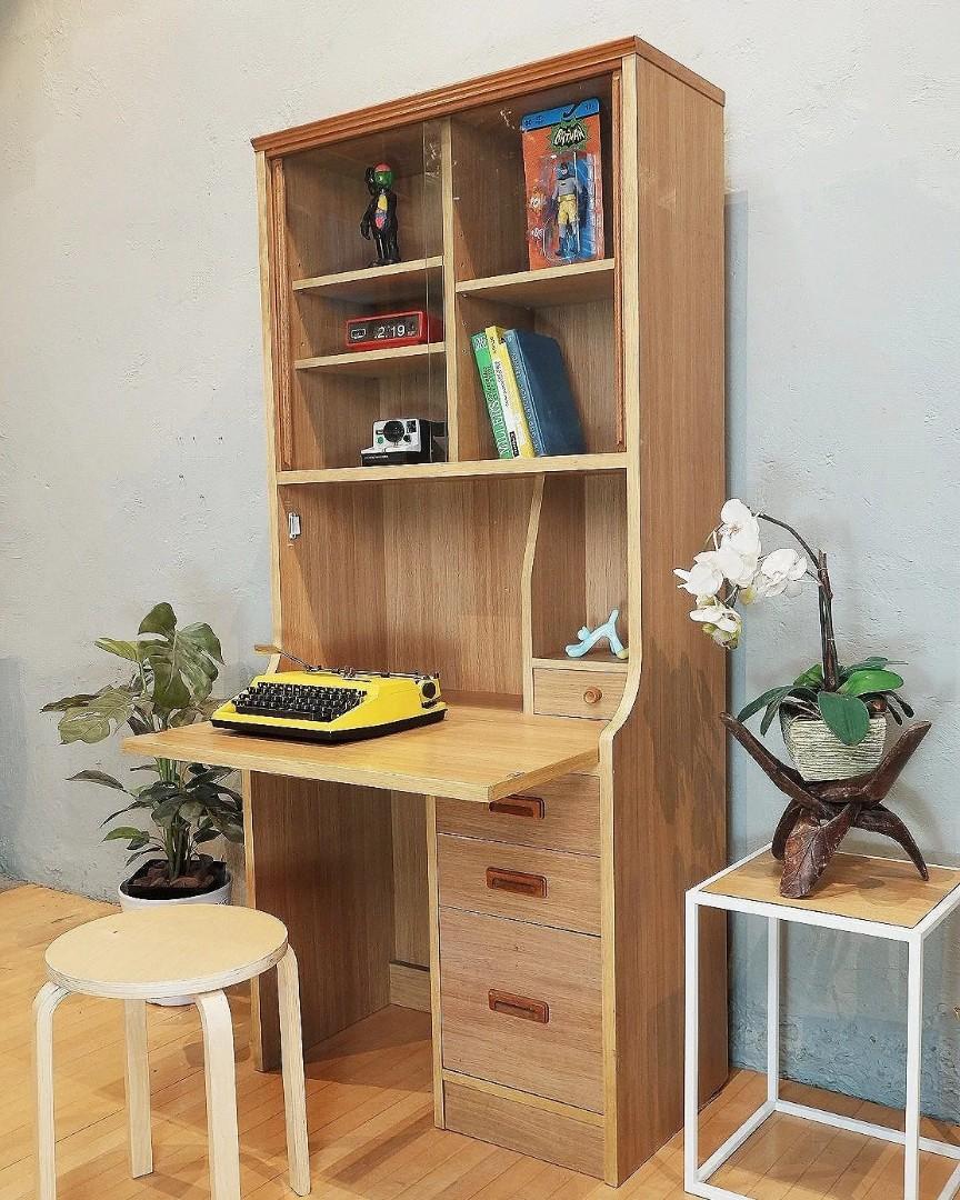 Bookshelf with sales folding study table