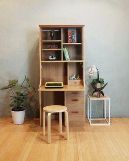Bookshelf with folding Desk