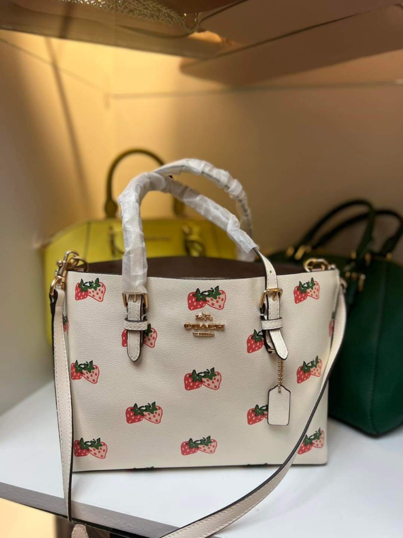 Coach Mollie Strawberry Tote – shopsolavino