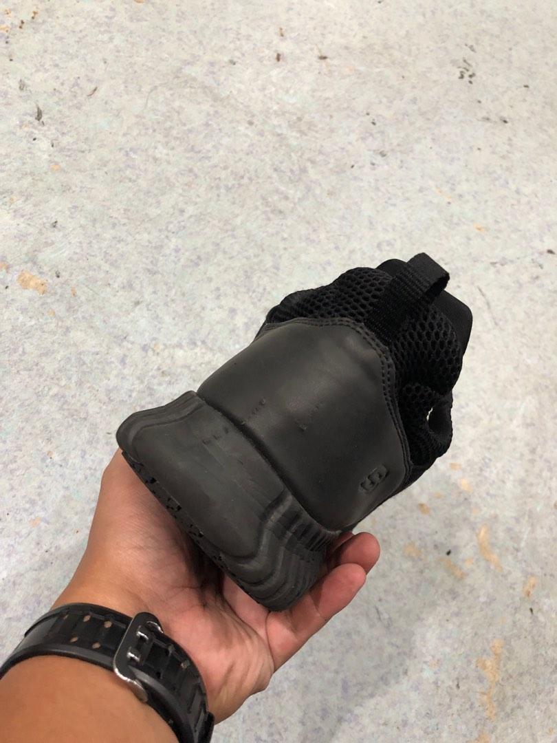 grand motion woven sneaker with stitchlite