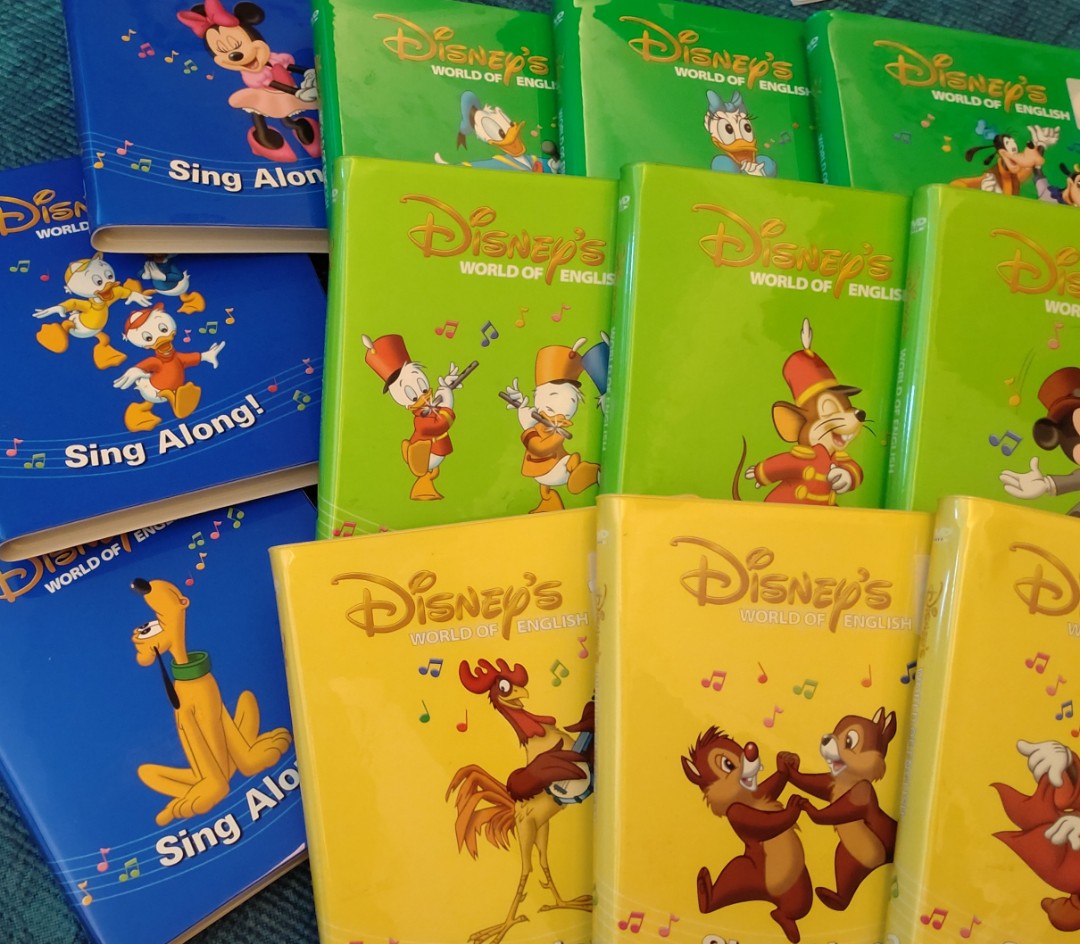 Disney world of english sing along 1-12 可議價, 興趣及遊戲, 書本 