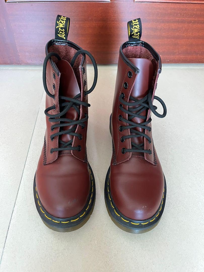 Dr. Martens 1460 SMOOTH LEATHER LACE UP 