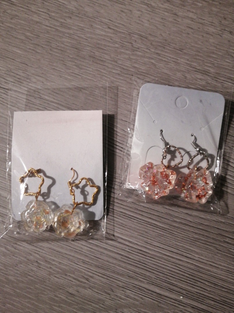 SALE／99%OFF】 取寄 ベリー アンナ レディース ファンシー ビー スクエア イヤリングス Very Anna women Fancy Be  Square Earrings Yellow www.q8india.com