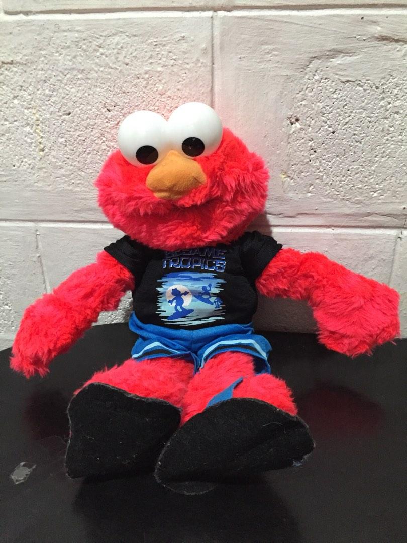 Elmo, Hobbies & Toys, Toys & Games on Carousell
