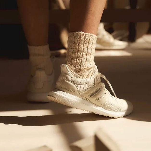 Ultra boost og white best sale