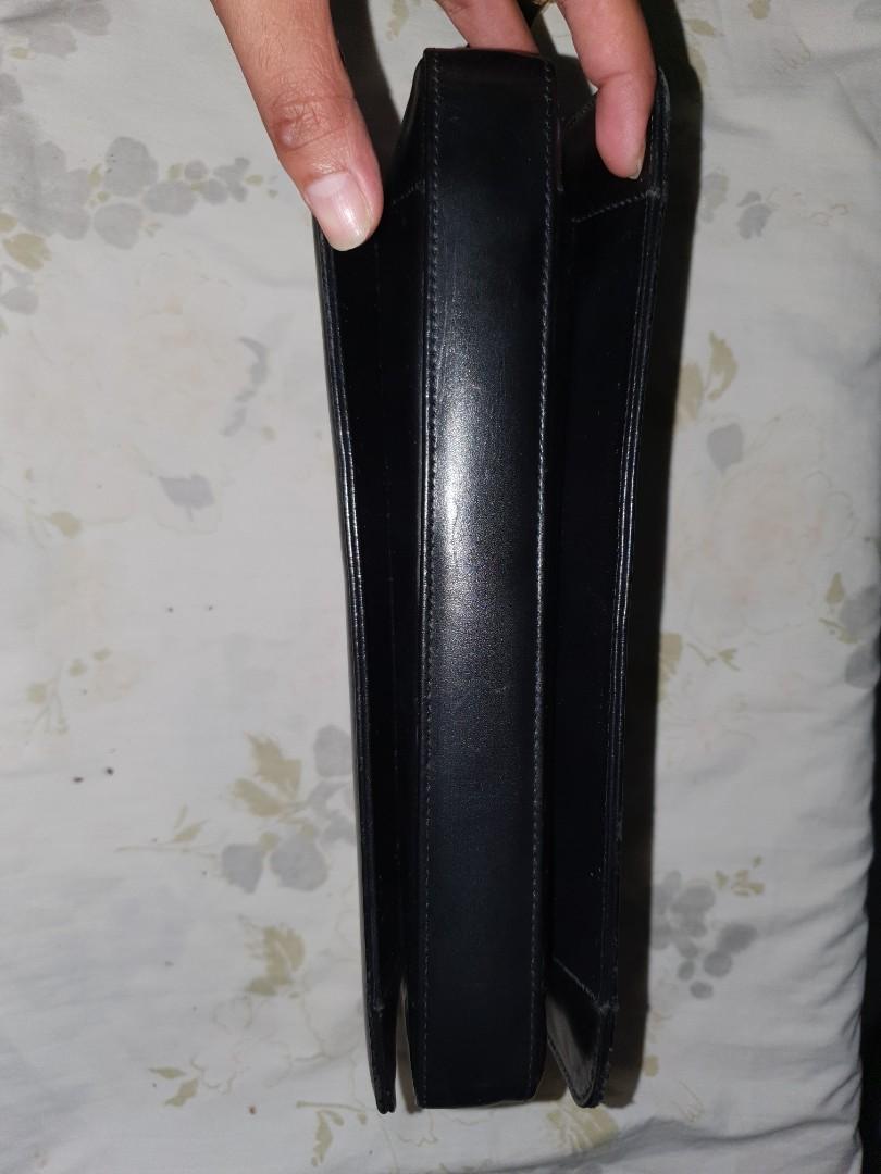 Esquire Lizard and leather shoulder bag (Category: Luxury Bags & Wallets) located in Santa Maria. Submitted by mikavillaflor4 (Listing ID 1179804419, Image 2). Description: legit lizard skin and leather bag in good condition with minimal signs of usage.