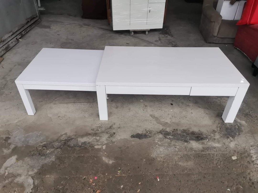 Extendable center table, Furniture & Home Living, Furniture, Tables