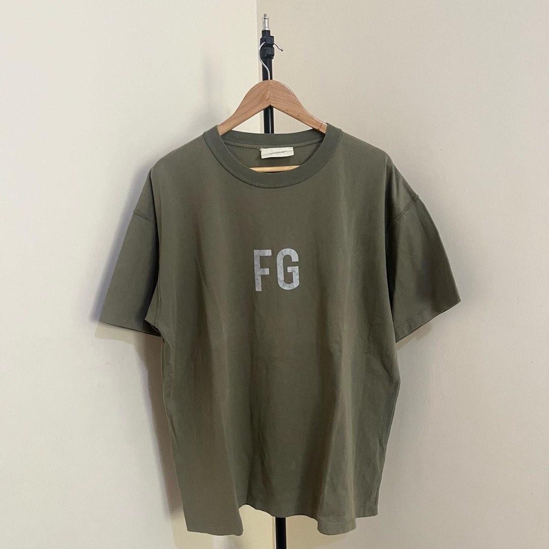 Fear of God FG Reflective Tee (Category: Tshirts & Polo Shirts ) located in Angeles City. Submitted by thriftitib (Listing ID 1179714936, Image 1). Description: Fear of God Tee (Reflective) Size: Large Dimes: 29L x 24W Condition: 10/10 like new condition Color Rate: 10/10 Defects: none Mine: 850 ———— 🔥Please manage your experience as all items are thrifted unless stated otherwise 🏷 Authenticity is not stated all tags are posted to avoid misinfo