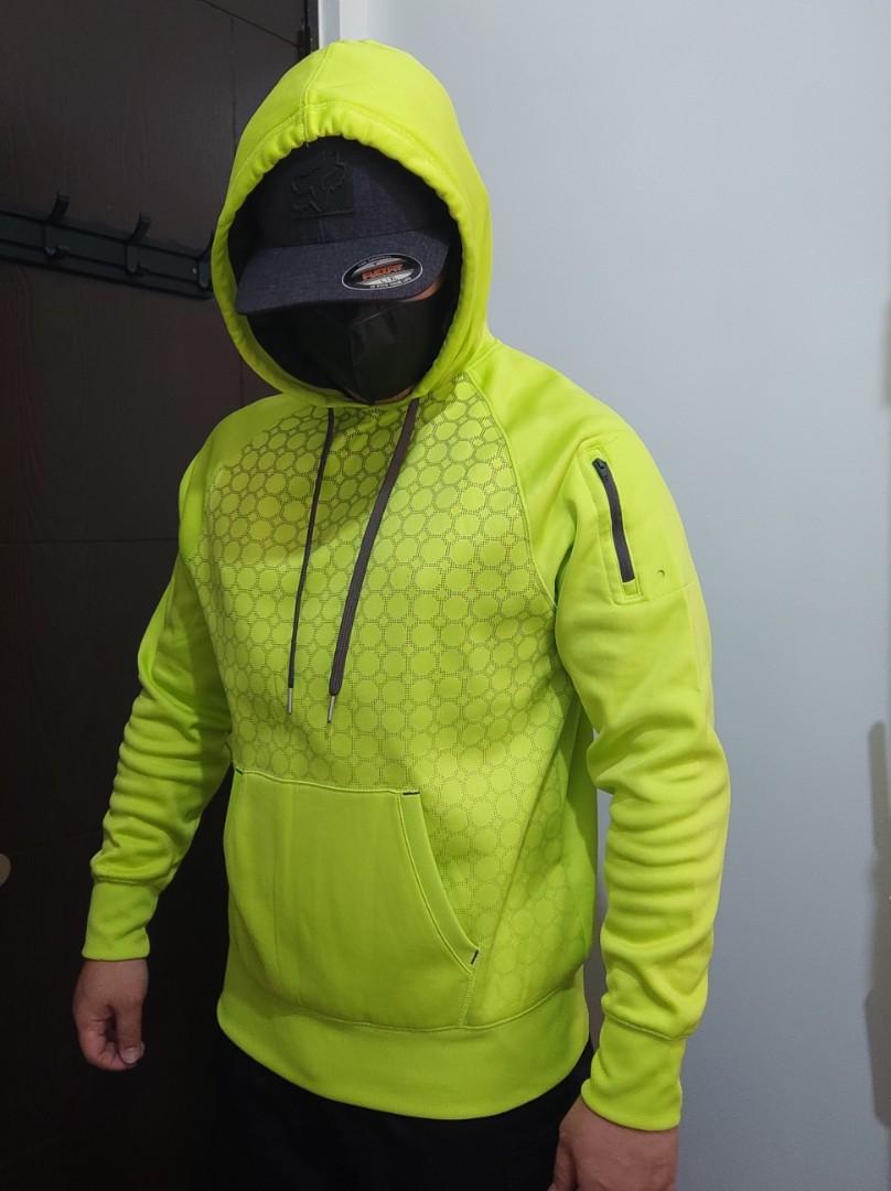 Fila Sport Hoodie Jacket (Category: Coats, Jackets and Outerwear) located in Paranaque City. Submitted by InsideDaBox (Listing ID 1179750045, Image 1). Description: For Sale: 🚩Fila Sport Hoodie Jacket ✅Pre-loved ✅Condition: 9/10 ✅Dimensions: Width 23" Length 26" Size: Small ✅Color may vary due to lighting condition ✅Location: Malasiqui, Pangasinan.