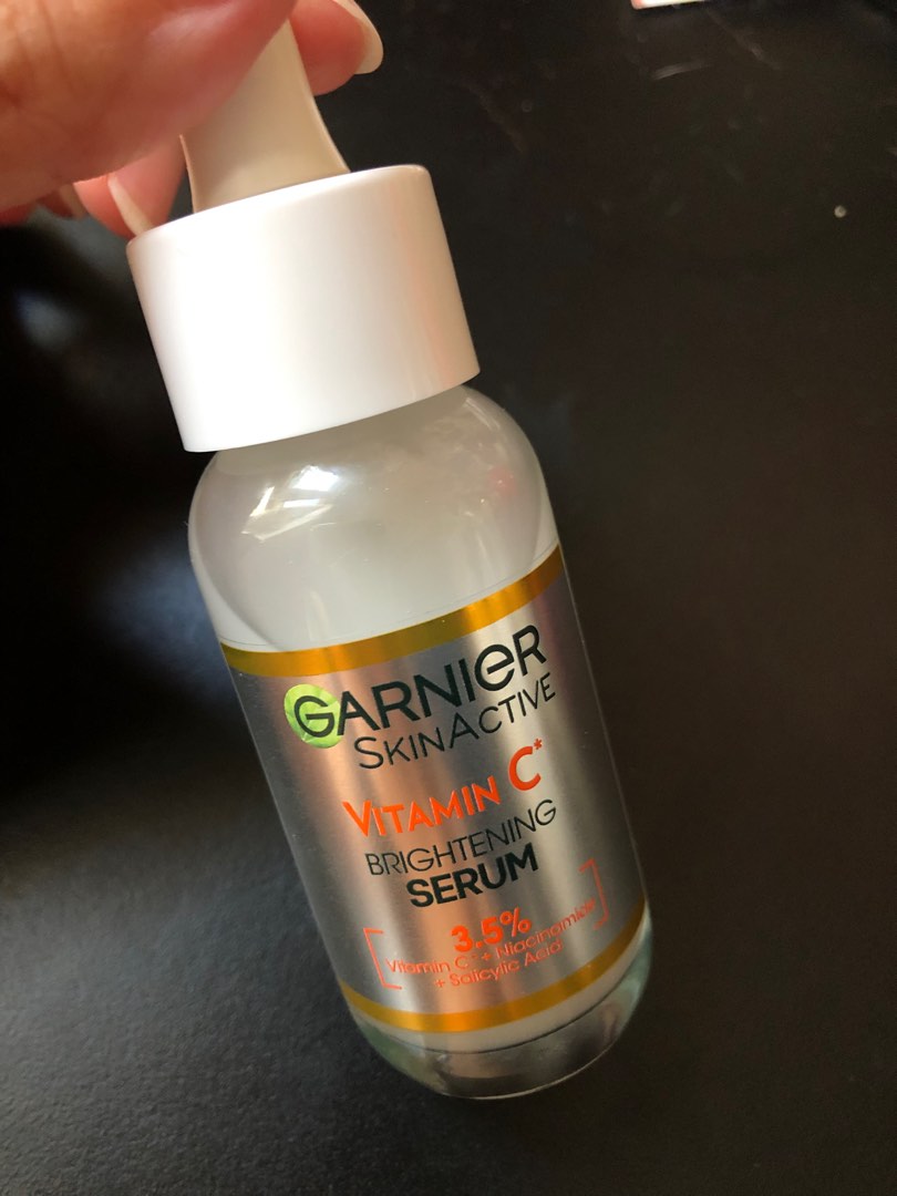 Garnier 3.5 Vitamin C, Niacinamide, Salicylic Acid, Brightening and Anti Dark Spot Serum 30ml