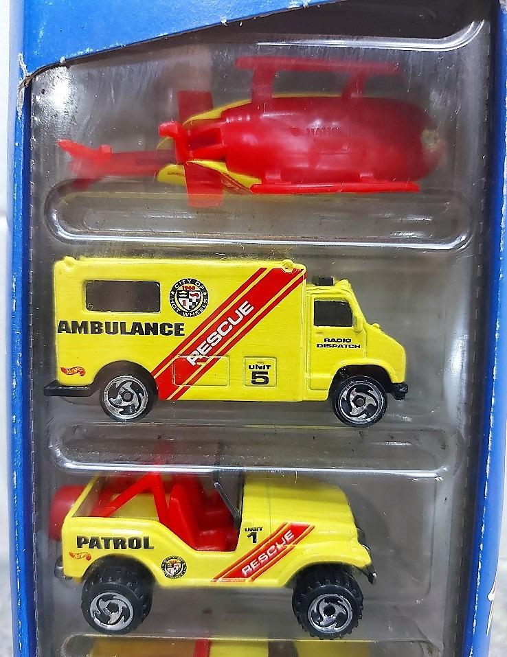 1997 Hot Wheels RESCUE SQUAD Gift Pack Series (Category: Vehicle & Diecast Models) located in Quezon City. Submitted by charliebrown_olx (Listing ID 1179714087, Image 2). Description: 5-Pack PROPPER CHOPPER (HELICOPTER), PATHFINDER, TRAILBUSTER, RESCUE RANGER & AMBULANCE Classification: New, Factory Sealed Condition: Mint on Non-Mint Card TERMS & CONDITIONS: 1. C.O.D. Can meet buyers at - Del Monte Ave, Q.C. - Mla Memorial Park Sucat - Sundays 10