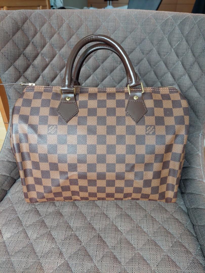 1,103 Louis Vuitton Hermes Stock Photos, High-Res Pictures, and