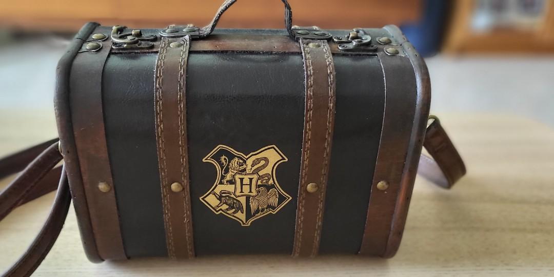 Hogwarts school sales trunk set