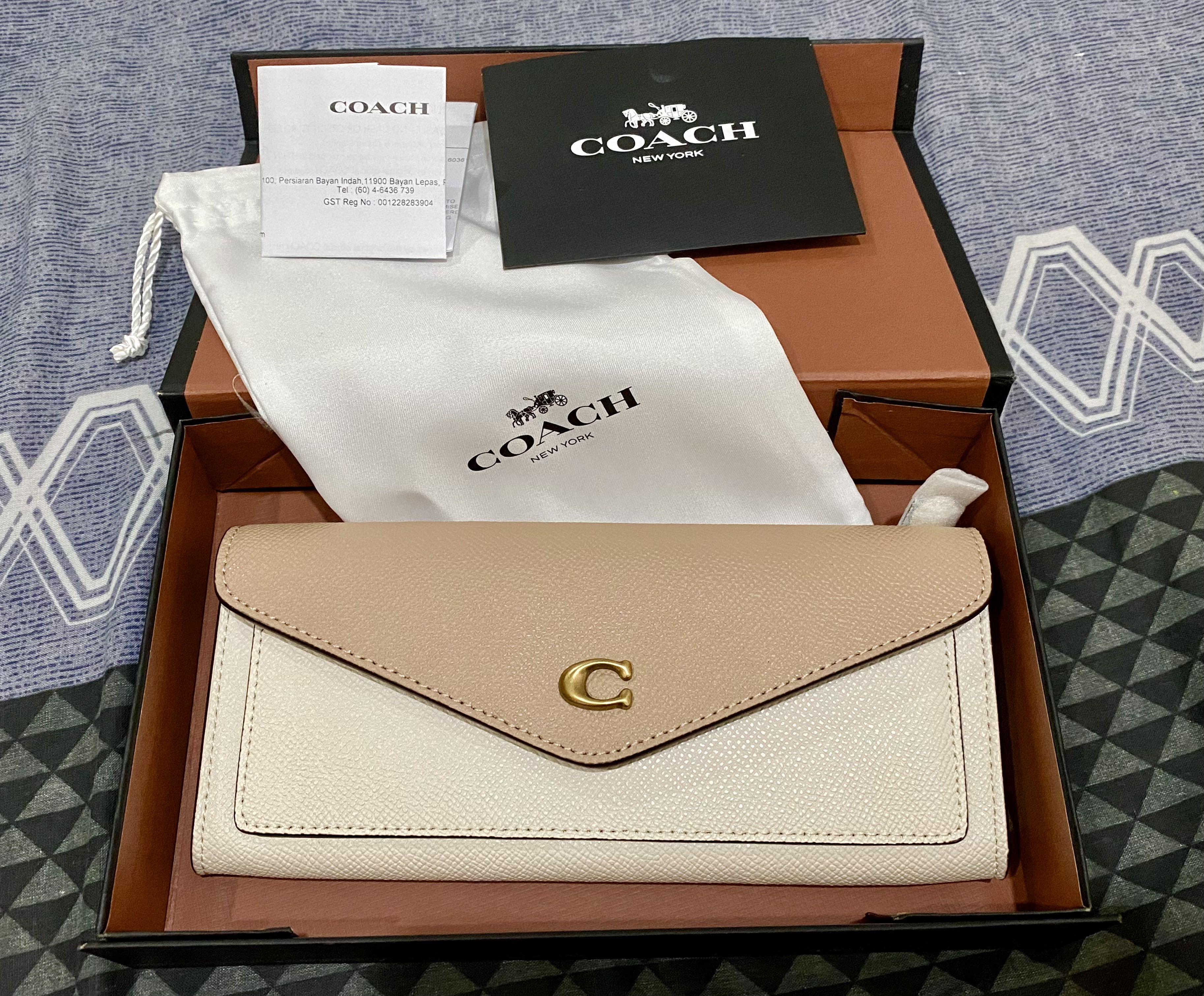 Soft new arrivals wallet coach