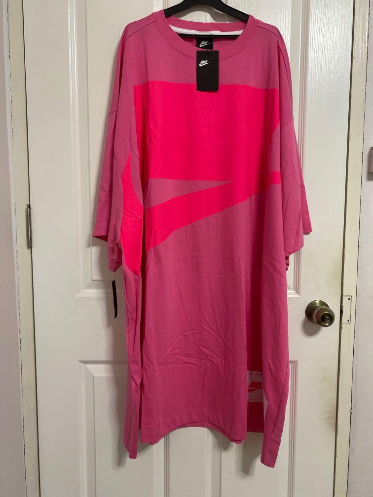 Red nike dress best sale