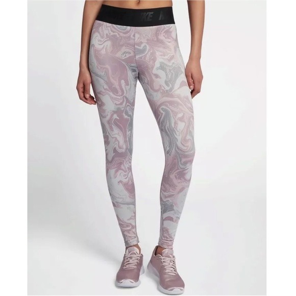 BNWOT Nike Yoga pants / leggings in marbled pink, Women's Fashion