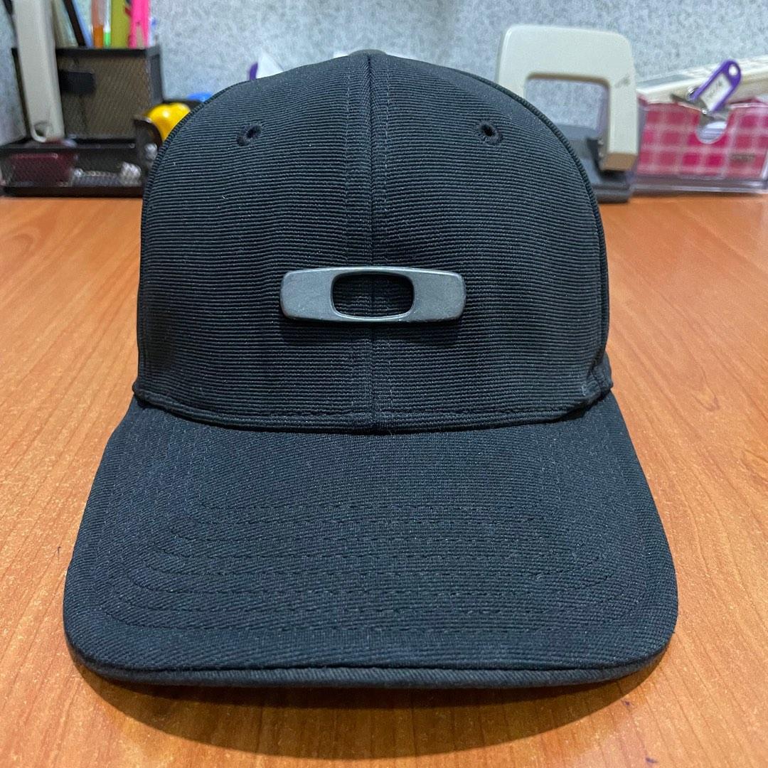 Oakley fitted shop cap