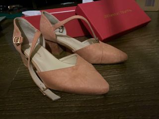 （分類：）位於 。 由 flowereli 提交（商品編號 1179842918，圖片 1）。簡介： 。