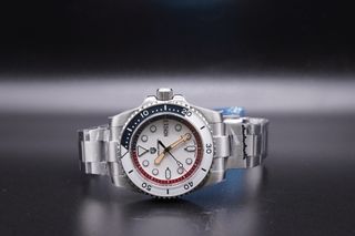 （分類：）位於 。 由 tomwatches 提交（商品編號 1179818401，圖片 1）。簡介： 。