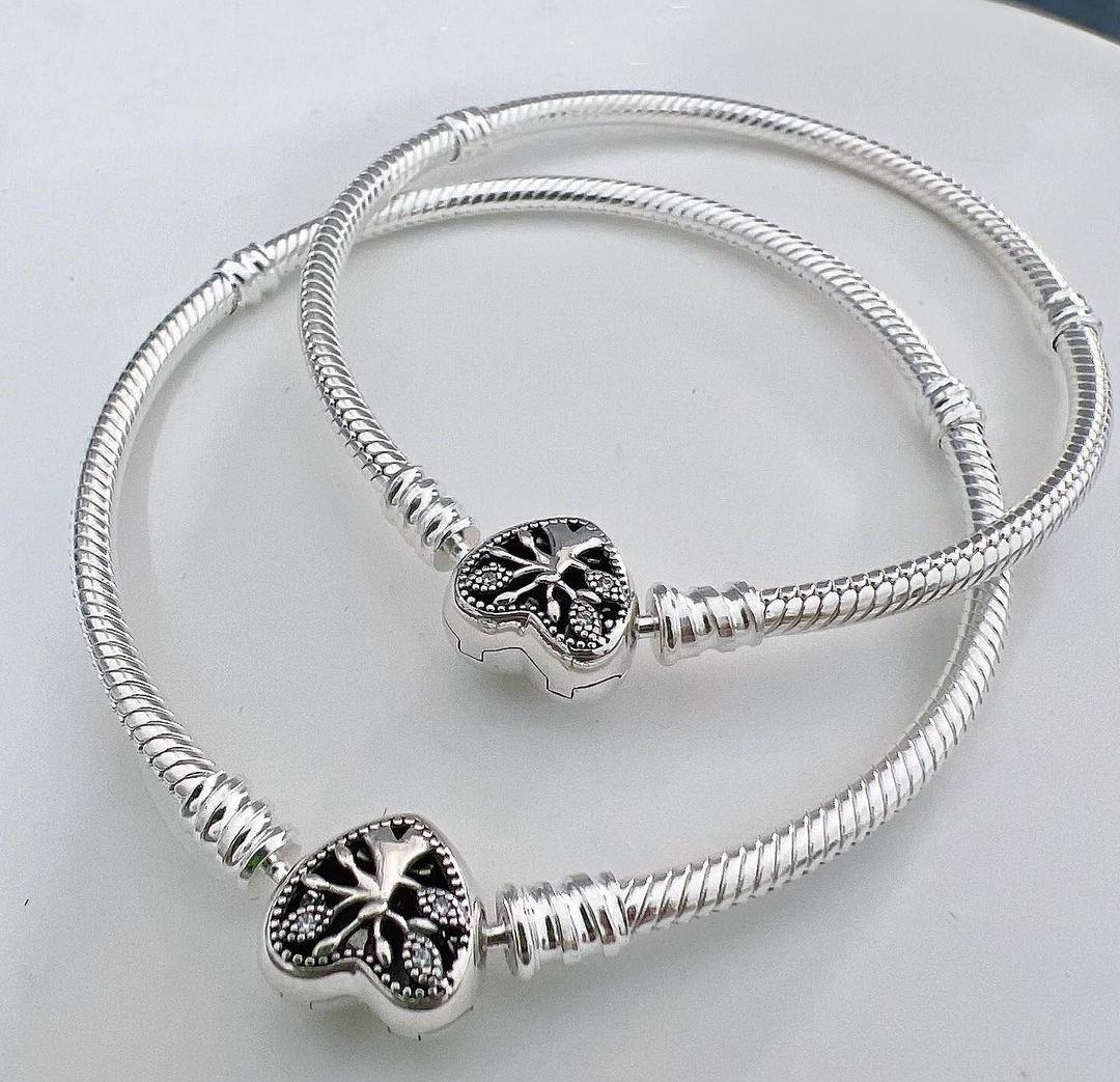 Pandora silver heart family tree bracelet Women s Fashion
