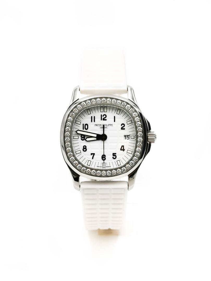 Patek Philippe Aquanaut White Diamond Quartz 35mm 5087 1A 010
