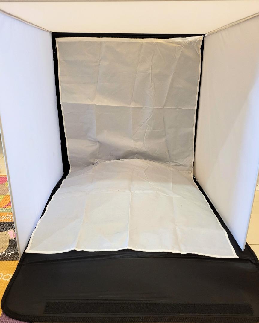 Portable photostudio box setup with lighting, Photography, Photography ...