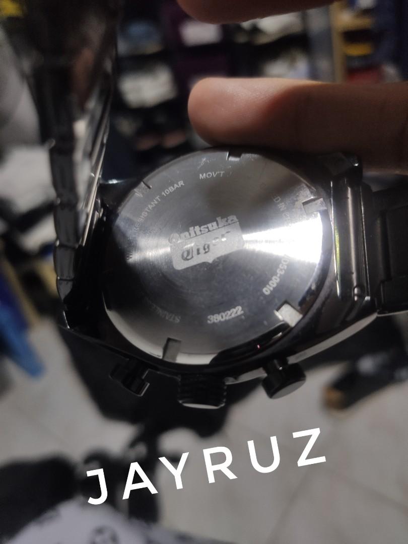 🔥RARE Onitsuka Tiger x SEIKO (Category: Luxury Watches) located in Iloilo. Submitted by baotvr (Listing ID 1179834546, Image 3). Description: Selling my Rare ONITSUKA TIGER x SEIKO Model no. VD53-0010 48mm diameter x13mm thickness 24mm stainless steel strap (6.5-7 inches wrist circumference and can still be adjusted with 1 extra spare chain link included) Quartz movement Watch 15,000 free shipping Condition 9.8/10 pm if interested.