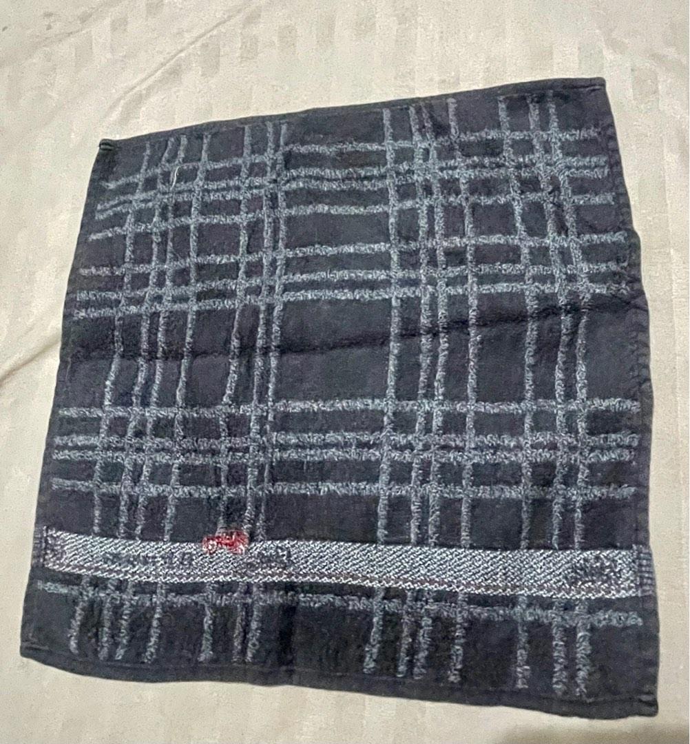 Renoma Face towel (Category: Towels, Napkins & Holders) located in San Pablo. Submitted by prelovedbymistyblue (Listing ID 1179808851, Image 3). Description: Very nice Renoma face towel. No major flaws. .