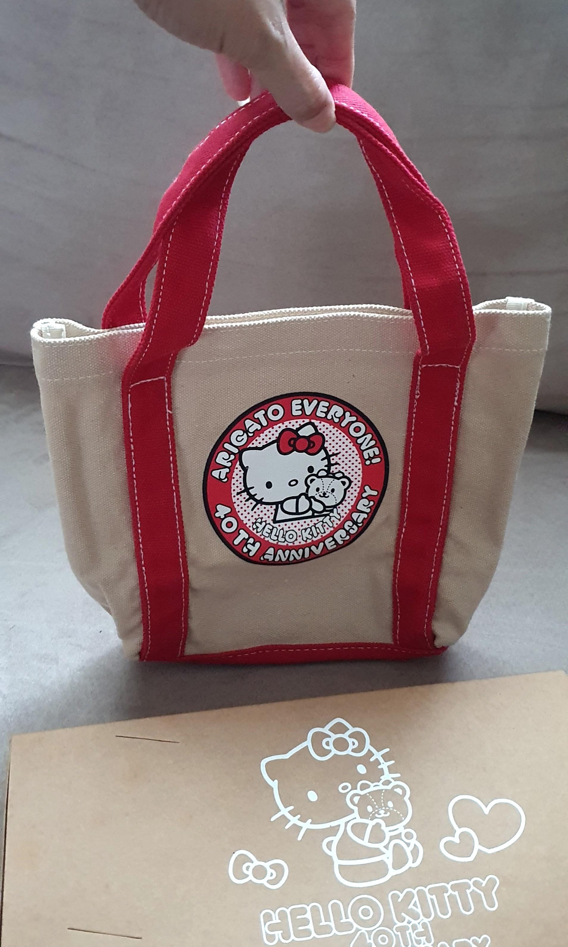 Sanrio Hello Kitty 40th Anniversary Canvas Small Tote Bag, Buku