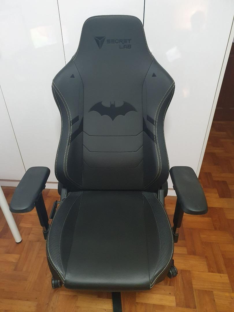Titan batman 2025 chair