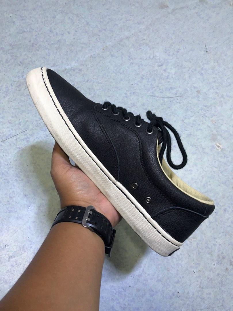 Sperry men's leather deals sneaker