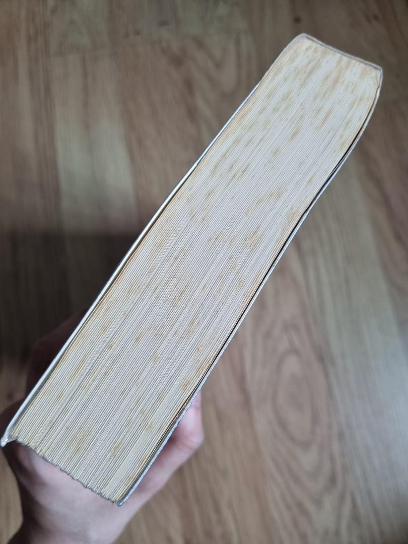 The Huntress - Kate Quinn - English Book - Read description, Hobbies