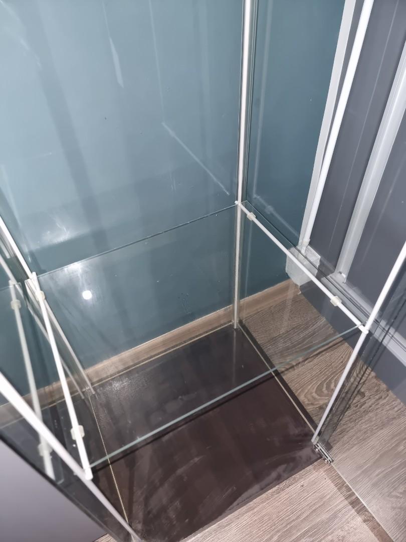 The ikea glass showcase everyone has/had/need to have., Furniture
