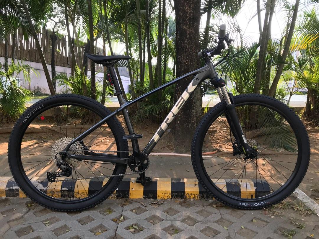 Trek marlin hotsell 5 negra