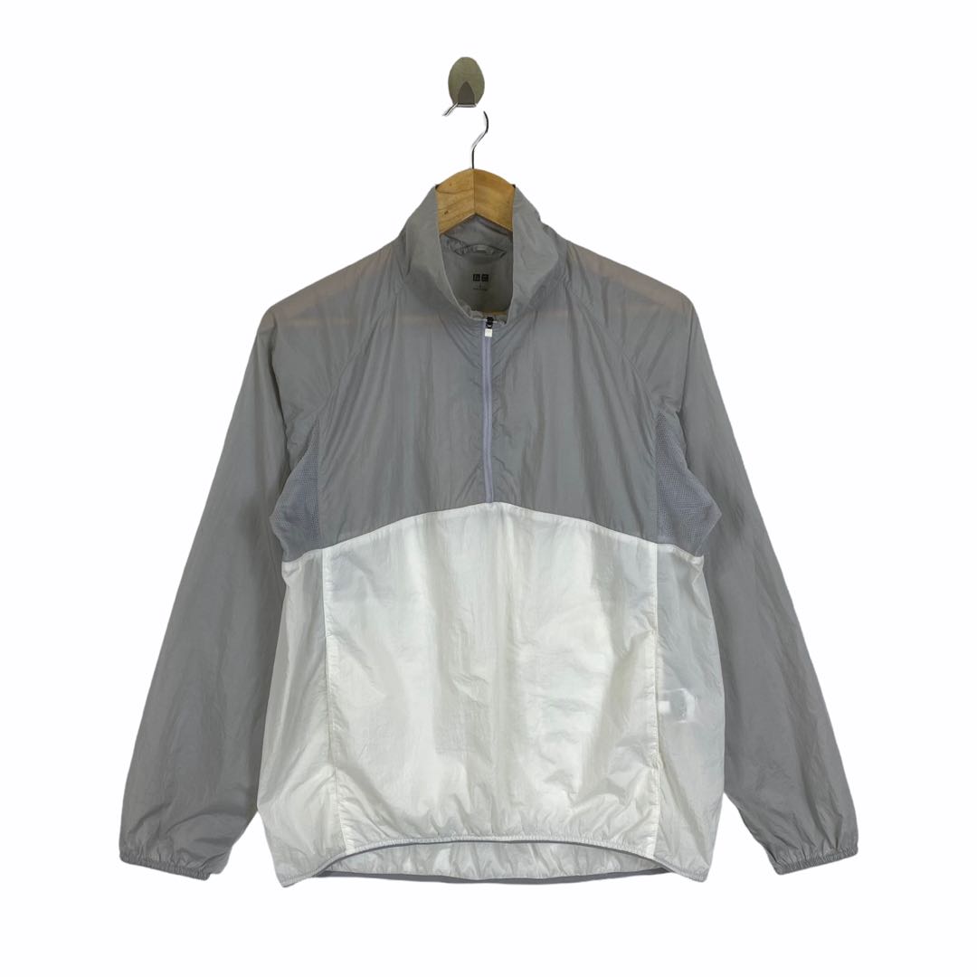 Uniqlo Windbreaker Jacket, Men's Fashion, Coats, Jackets and Outerwear on Carousell