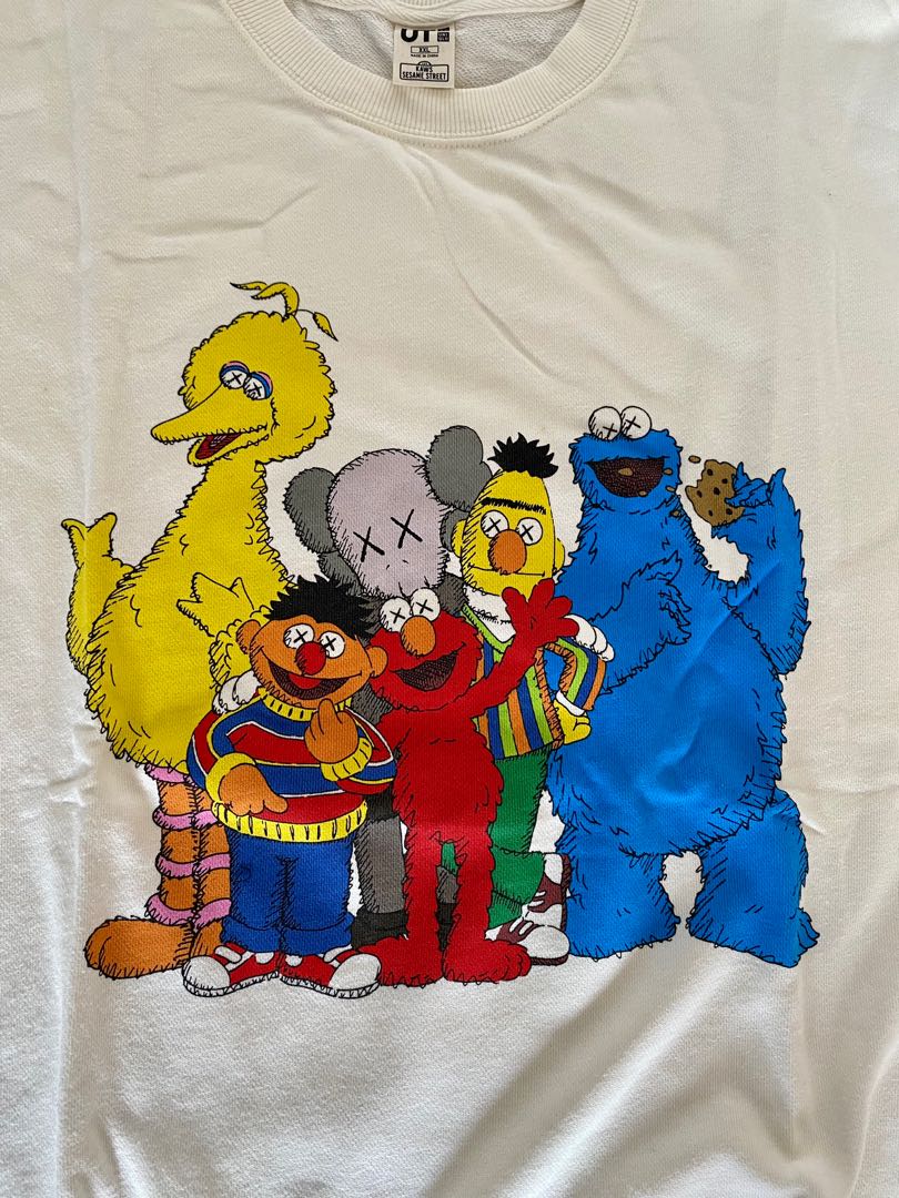 Uniqlo x Sesame Street x Kaws sweater 