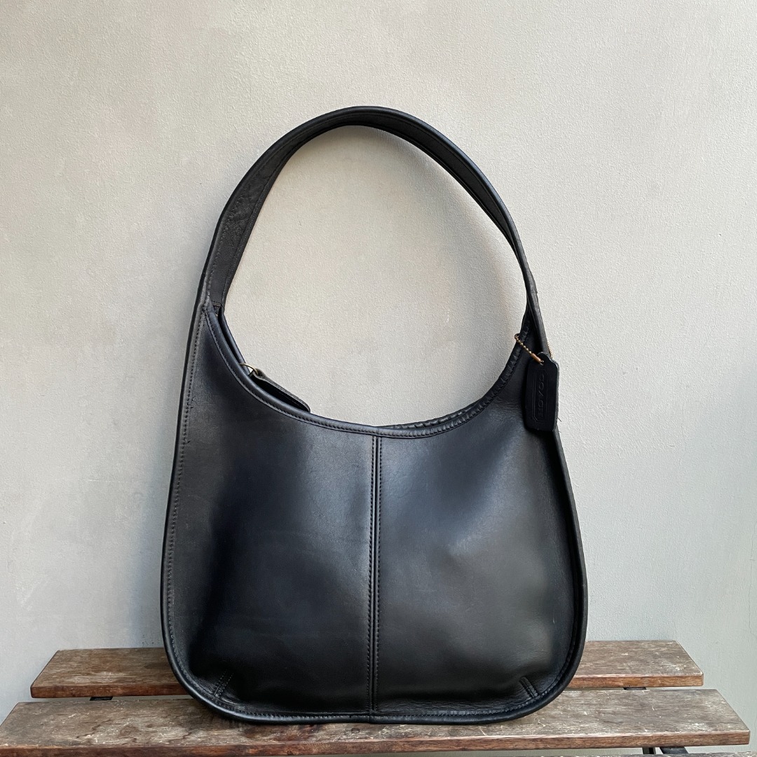 Vintage black coach shoulder bag clearance