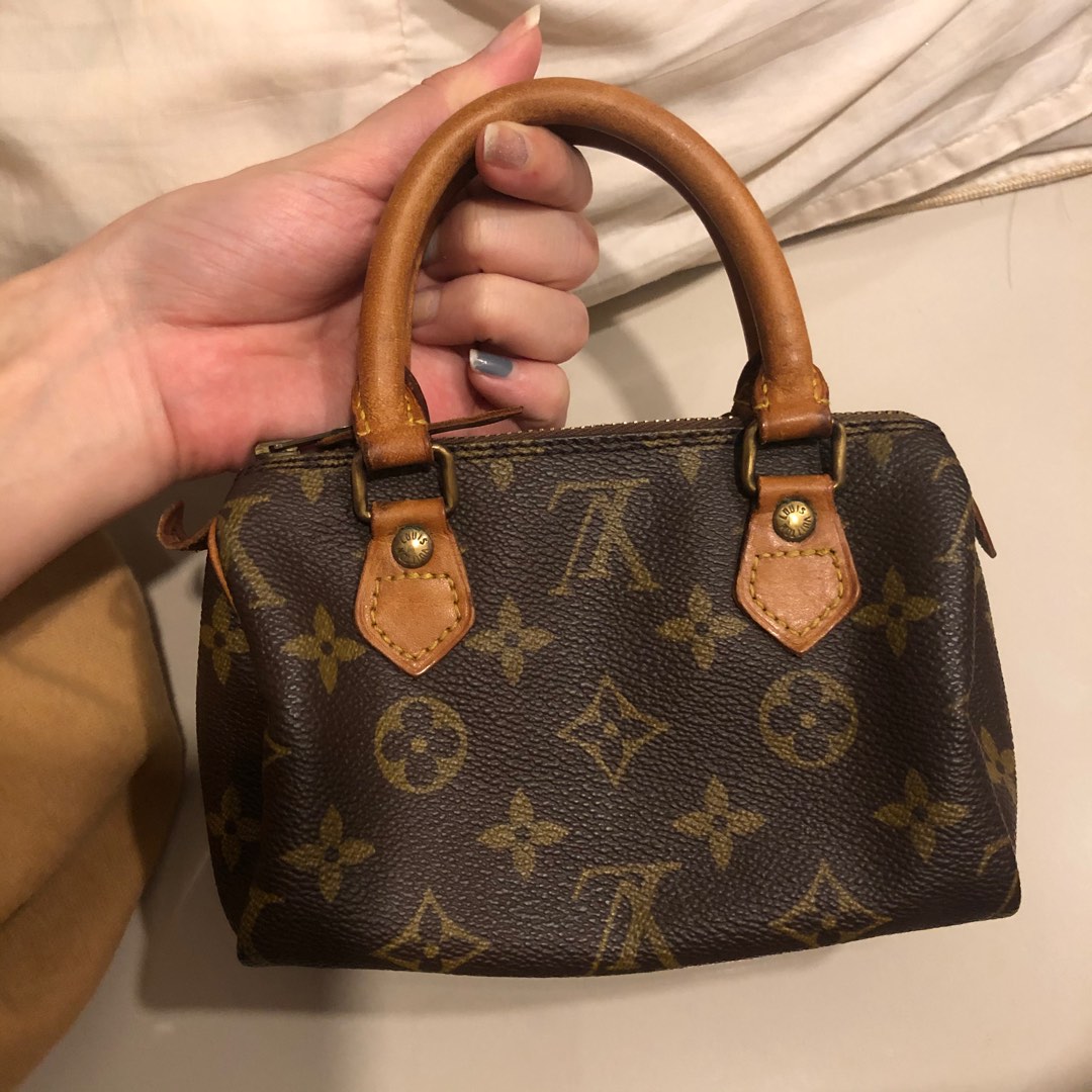 Authentic Vintage Louis Vuitton White Multicolour Monogram Mini Speedy,  Luxury, Bags & Wallets on Carousell