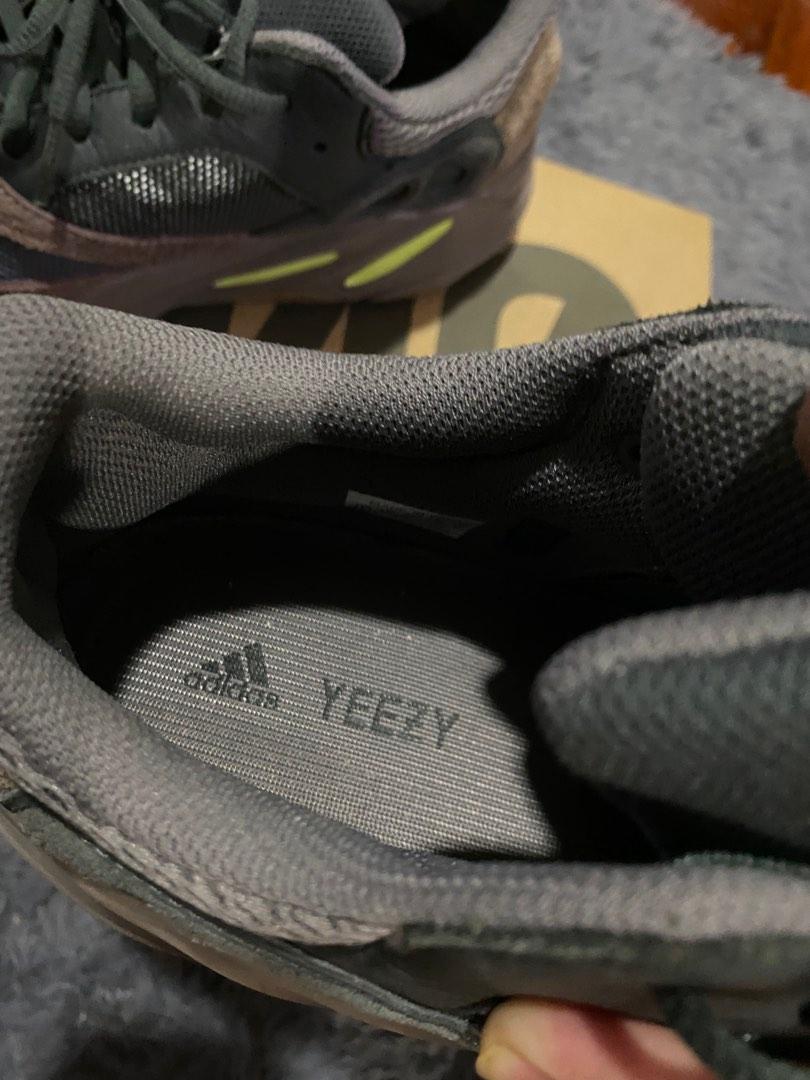 Yeezy 700 mauve inside tag store
