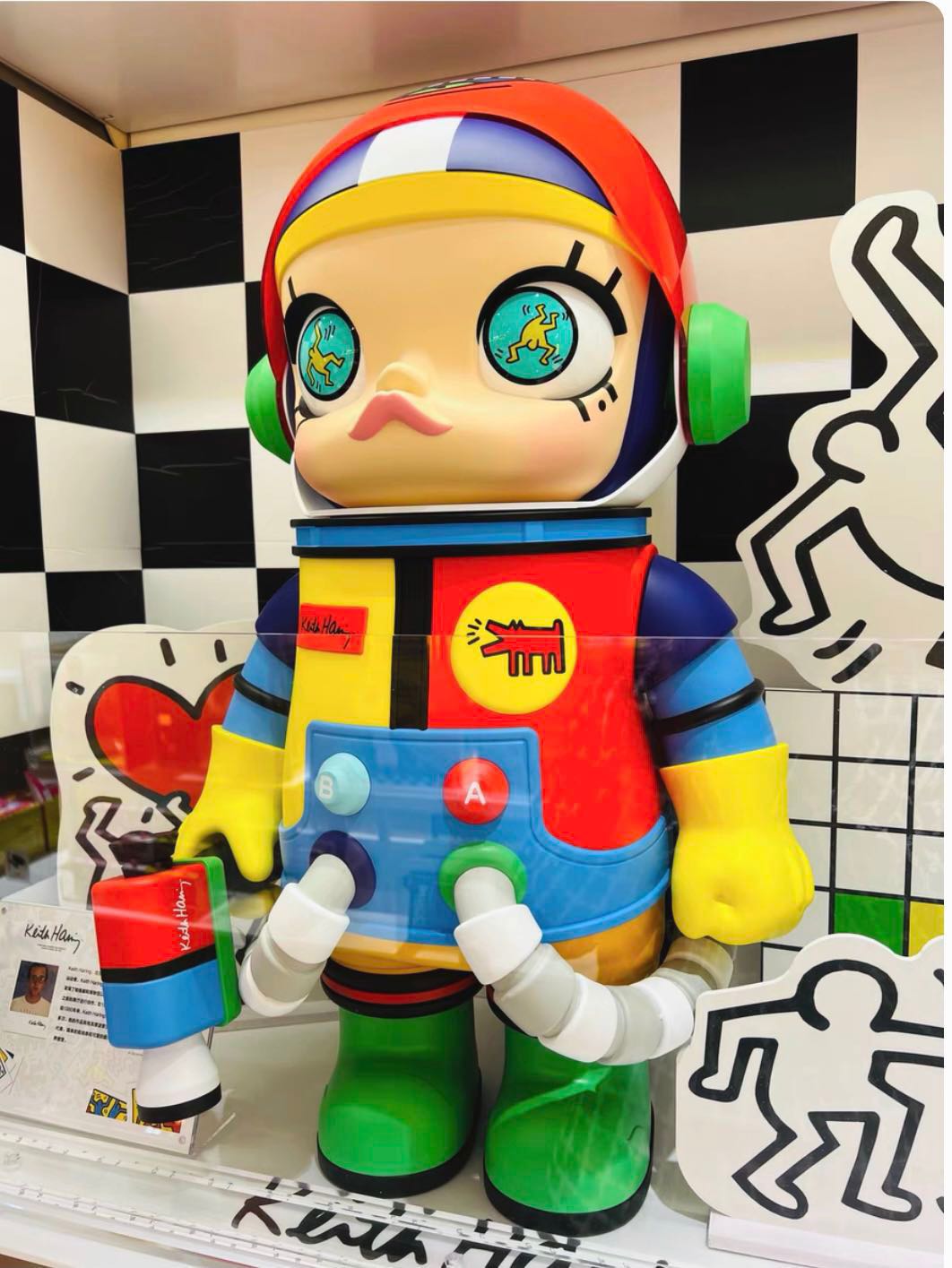 SPACE MOLLY × KEITH HARING 1000% 45体限定 - www ...