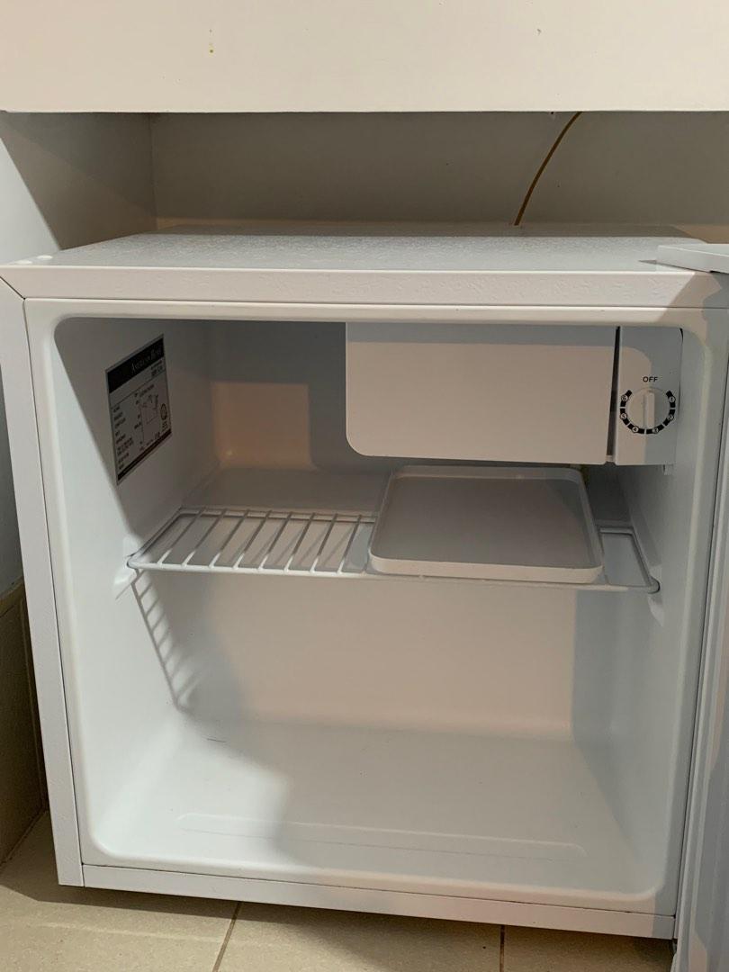 American Home Personal Bar Refrigerator, TV & Home Appliances, Kitchen