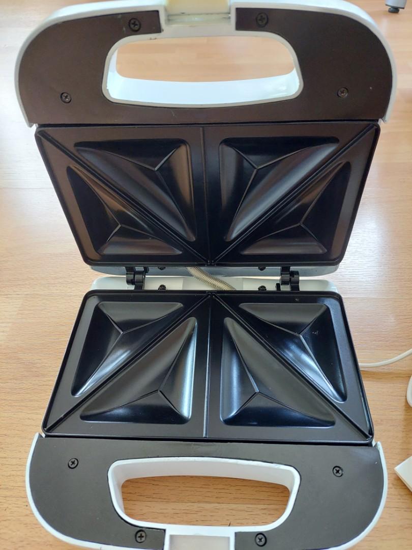 american home sandwich maker (Category: Cookware & Accessories) located in Manila. Submitted by jen.jen11 (Listing ID 1179877787, Image 2). Description: brand new. never used.
