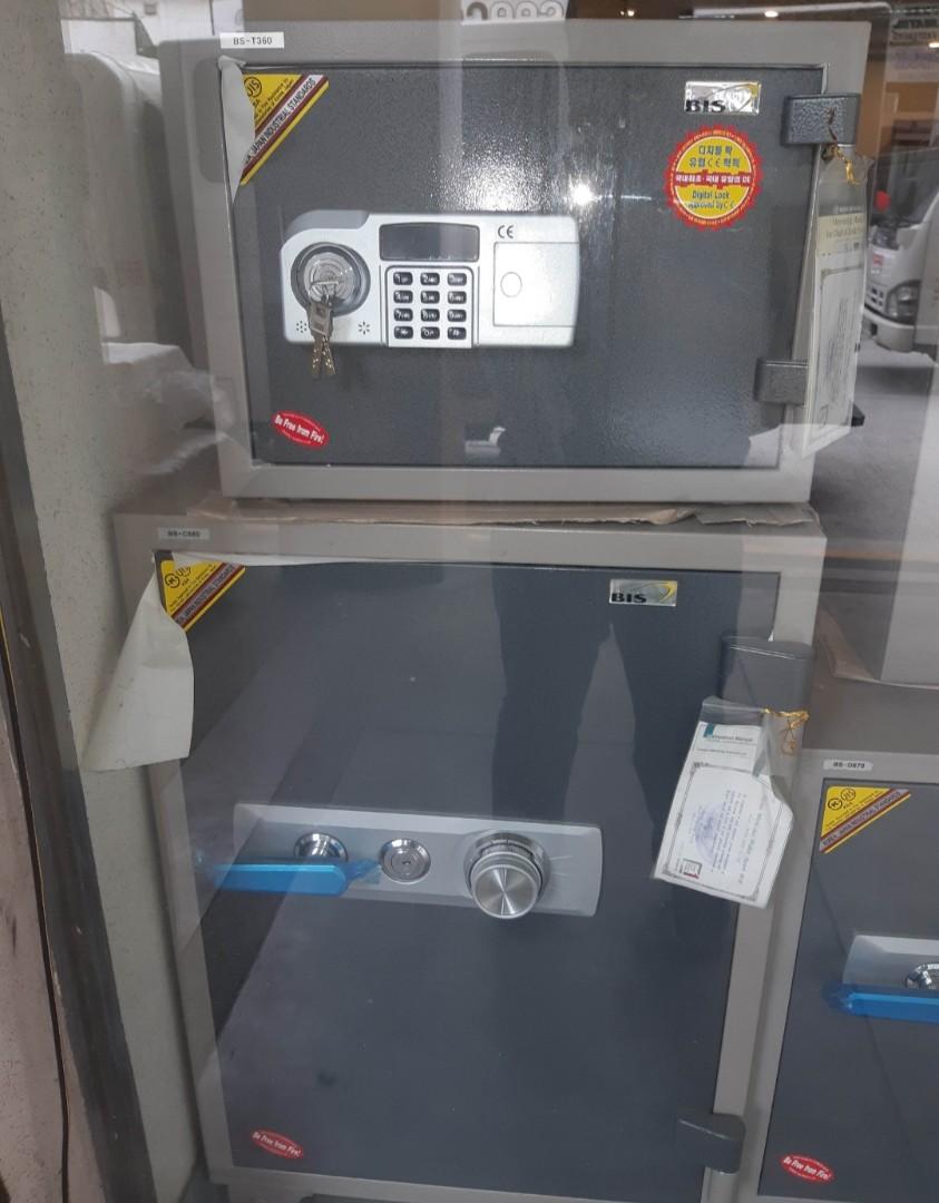BIS BST1200 FIREPROOF SAFE SAFES VAULT VAULTS KOREA, Furniture & Home