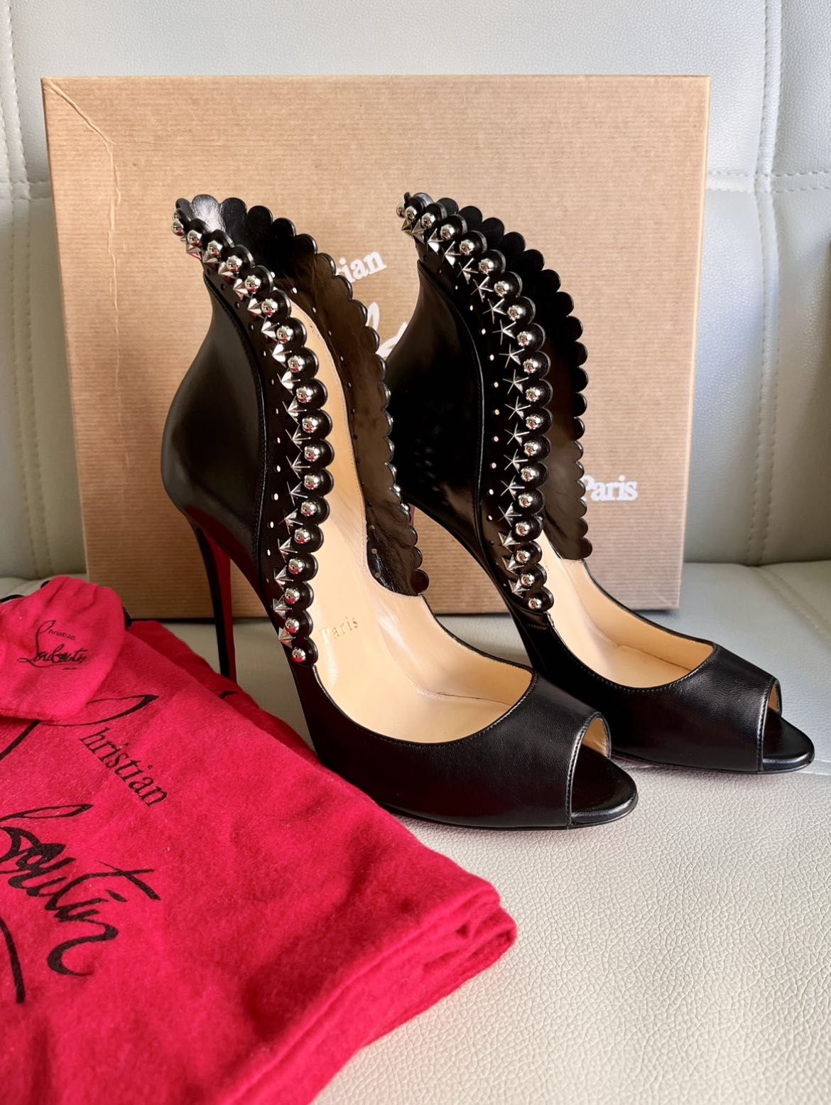 Christian Louboutin 37 未使用品